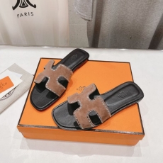 Hermes Slippers